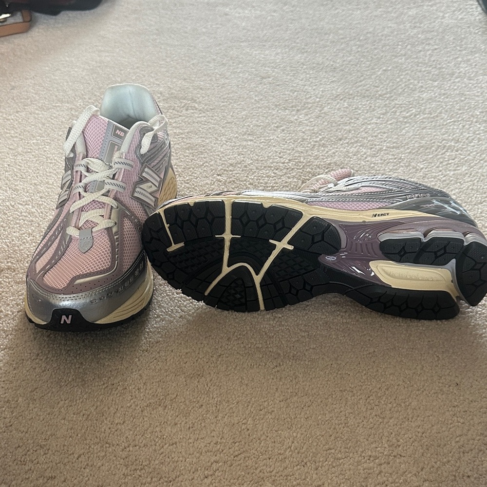 New Balance Men Pink and Gray Sneakers